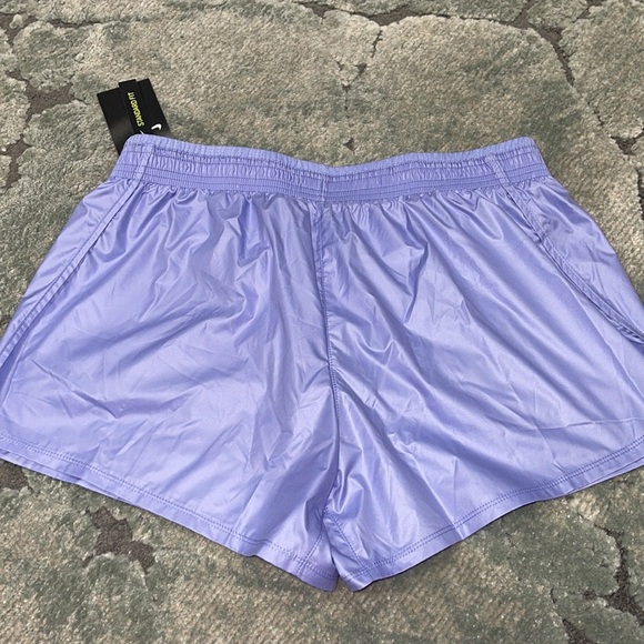 Nike Swoosh womens running shorts - Picture 5 of 6